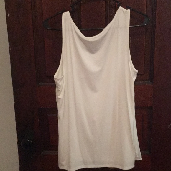 White blouse - Picture 5 of 5